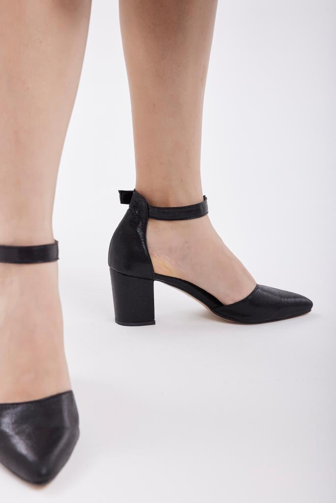 Bilekten Bantlı Kadın Topuklu Ayakkabı