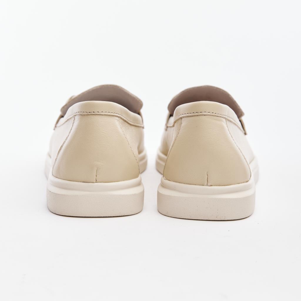 'V' Buckle Women's Genuine Leather Casual Shoes 