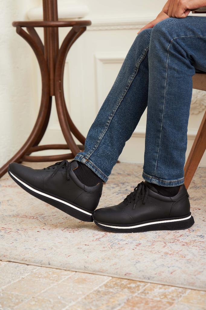 Soft Leather Men's Sneakers