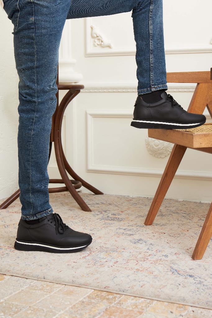 Soft Leather Men's Sneakers